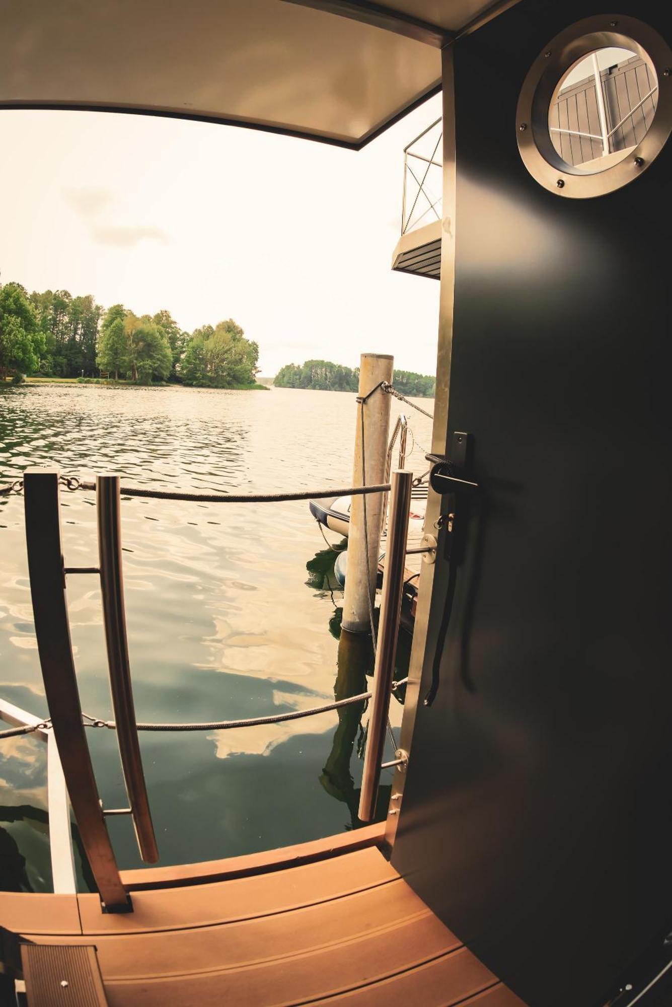 Traumzeitboot2 Auf Dem Scharmuetzelsee 巴特萨罗皮斯库夫 外观 照片